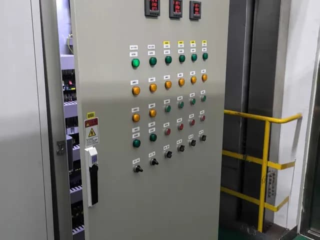 Siemens S7-1200 PLC Control Cabinet (4)