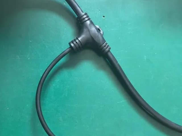 Plug-and-play T-cable harness